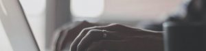5 reasons why you should create a blog person typing image